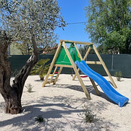 Moderne Istrische Steinvilla - 4 Sterne Mit Privatem, Beheizbaren Pool & Meerblick Kavran Bagian luar foto