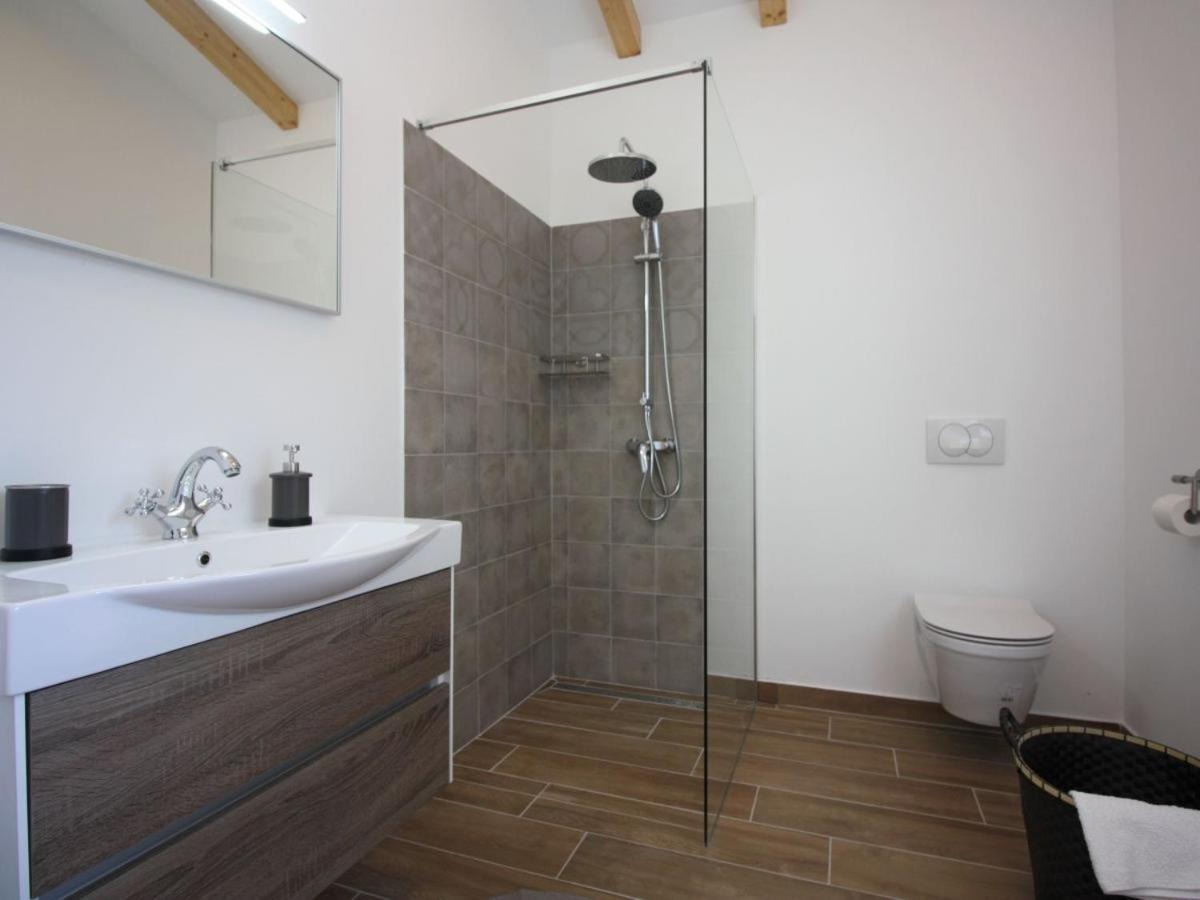 Moderne Istrische Steinvilla - 4 Sterne Mit Privatem, Beheizbaren Pool & Meerblick Kavran Bagian luar foto