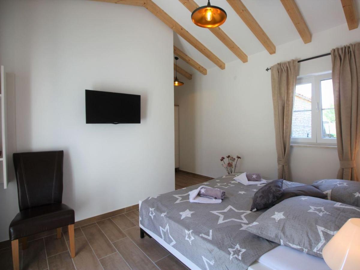 Moderne Istrische Steinvilla - 4 Sterne Mit Privatem, Beheizbaren Pool & Meerblick Kavran Bagian luar foto